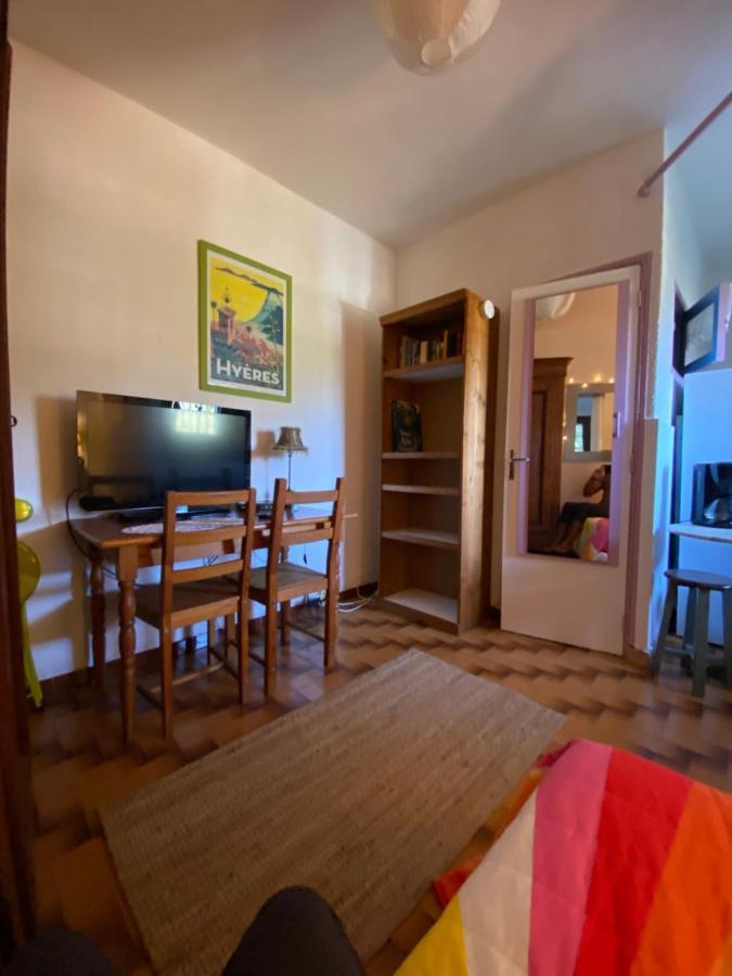 Studio Grotte Des Fees Hyères Exterior foto